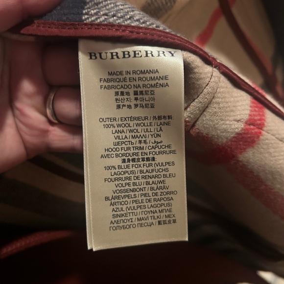 Burberry Women's Trench Coat with Black Details *CLOSET CLEAN OUT SPECIAL* - Picture 5 of 17